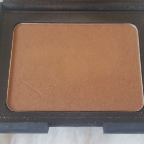 Nars Laguna - Picture 2 of 3